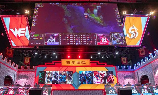 球和快速的 球和快速的