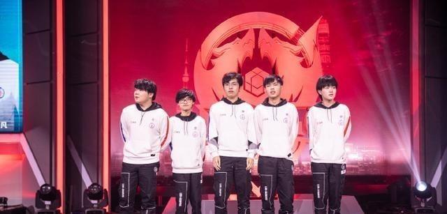 足以让他在 足以让他在