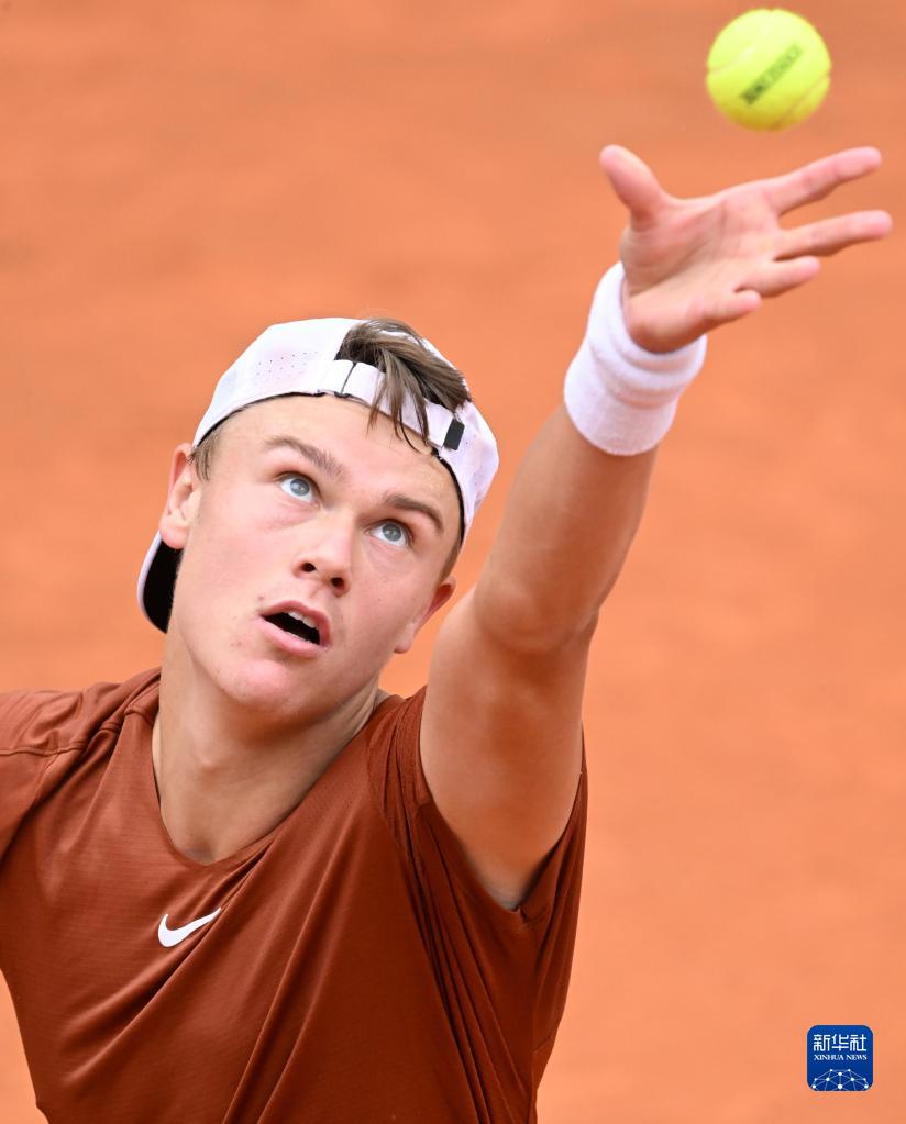 处于被动状 处于被动状