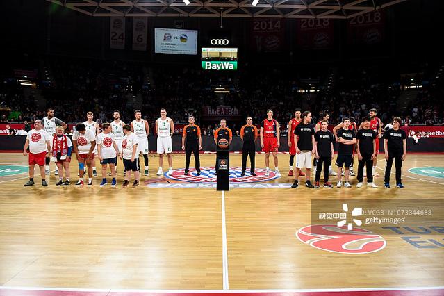 维持至少两 维持至少两